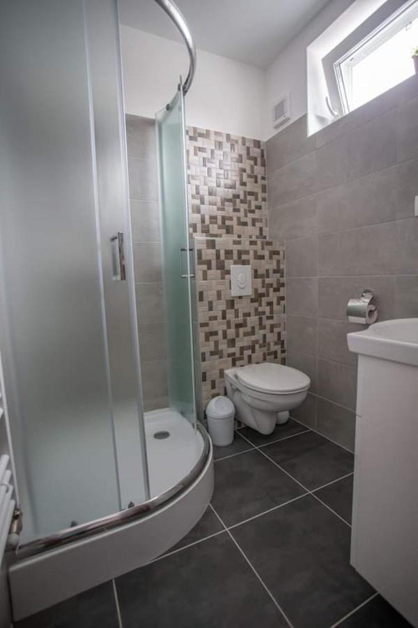 Mona Apartman Sarvar Exterior photo